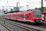 DB 440 320  hält am 14 September 2017 in Würzburg Hbf.