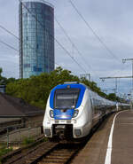 Zwei gekuppelte Bombardier Talent 2 fahren am 26 Mai 2024, als RB 48 „Rhein-Wupper-Bahn“ (Bonn-Mehlem – Bonn Hbf - Köln Hbf - Solingen Hbf - Wuppertal Hbf -