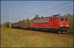 DB Schenker 155 212-4 mit einem gemischten G�terzug am 16.09.2014 durch die Berliner Wuhlheide