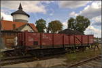 Als Schlackewagen diente der zweiachsige offene Materialwagen des S-Bw Gr�nau der Gattung Eklm [5480]. Der Wagen stand w�hrend des 15. Berliner Eisenbahnfest am 15.09.2018 an der offenen Grube am Lokschuppen im Betriebsbahnhof Berlin-Sch�neweide (40 50 DR 941 3430-2 Eklm [5480]).