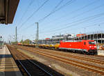   Die 185 362-1 (91 80 6185 362-1 D-DB) der DB Cargo AG fährt am 20.04.2018 mit einem gem.