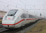 812 031 als ICE 208(Köln-Binz)bei der Ausfahrt im Rostocker Hbf.