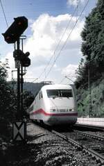ICE 1 401 auf der Geislinger Steige im Juli 1991.