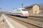 ICE 1 401 069-0 in Amstetten am 26.03.2022.