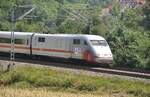 401 067-4 mit Fußballwerbung Fifa 2011 bei Urspring am 12.07.2011.
