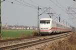 ICE 1 in Neu-Ulm Pfuhl in Richtung München am 09.04.2009.