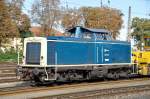 211 031-0 vor einem bauzug in Ulm am 18.09.2010.