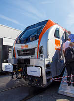 Frontdetail der von Stadler auf der InnoTrans 2018 (hier 19.09.2018) in Berlin präsentierten sechsachsige Eurodual 159 003-3 (90 80 2159 003-3 D-HVLE) für die Havelländische Eisenbahn AG (hvle).