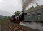   Volldampf im Hellertal, aus Anlass: 150 Jahre Eisenbahn an Sieg, Heller, Dill und Lahn, am 06.Mai 2012:  Pnktlich um 8:12 Uhr fuhr die 52 8134-0 der Eisenbahnfreunde Betzdorf vom Bahnhof Herdorf