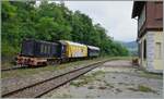 Die Arbeit wird einer Museumsbahn wohl nie ausgehen: die 236 119-4 steht mit zwei Wagen im Bahnhof von Epfenhofen.