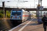 Geführt von der 147 561-5, eine TRAXX P160 AC3, erreicht der IC 2223 / RE 34 (Dortmund Hbf - Siegen Hbf – Frankfurt am Main Hbf), am 25.