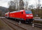 Die 146 006-2 (91 80 6146 006-2 D-DB) der DB Regio NRW verlässt am 20.04.2021als Schublok, mit dem RE 9 (rsx - Rhein-Sieg-Express) Siegen - Köln – Aachen, den Bahnhof Kirchen/Sieg.