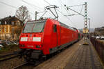 Die 146 006-2 (91 80 6146 006-2 D-DB) der DB Regio NRW hat am 16.12.2021, mit dem RE 9 rsx - Rhein-Sieg-Express (Aachen– Köln - Siegen), den Bahnhof Kirchen (Sieg) erreicht.