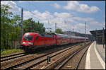 DB Regio 182 016-6 fuhr am 16.05.2017 mit einem Regionalexpress am S-Bahnhof Berlin-K�penick vorbei