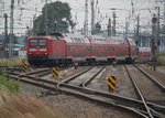112 165 mit RE 18490(Berlin-Warnemnde)bei der Einfahrt im Rostocker Hbf.10.07.2016
