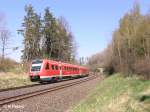 612 665-0 zieht ein RE Regensburg HBF durch die Kurve bei Schnfeld.