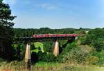 Ein RE aus Nrnberg nach Mnchen auf dem Viadukt bei Beratzhausen.