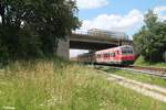 Steuerwagen vorraus unterquert bei Winkelhaid die S2 39617 Roth - Altdorf bei Nürnberg die Autobahn A3.