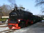 Rugensche Baderbahn/192641/der-letzte-zug-fuer-99-1782-4am Der letzte Zug fr 99 1782-4,am 19.April 2012,stand zur Abfahrt nach Putbus in Ghren.