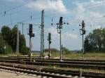 Alte DR-Lichtsignale und die neuen Ks-Signale als Ausfahrsignale in Lietzow.