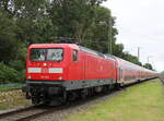 112 133 DZ 13292(Warnemünde-Berlin)bei der Durchfahrt am 13.07.2024 in Rostock-Bramow