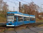 6N1 Wagen 664 als Linie 3 von Neuer Friedhof nach Rostock Dierkower Allee am 14.12.2025 in Höhe Rostock-Stadthalle.