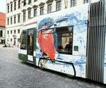 Stadtverkehr Augsburg; City Flex CF 8 Nr.888 von Bombardier Baujahr 2010 am Rathaus am 31.05.2015.