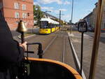 Straßenbahn / Stadtverkehr Berlin; Mitfahrt auf der Plattform des T 2 Nr.10 von Herbrand Baujahr 1903.