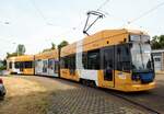 Straßenbahn / Stadtverkehr; Leipzig;    NGT 8 Nr.1143 von DWA Baujahr 1997 in der Hst Gohlin Nord  Leibzig am 22.07.2019.