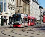 Straßenbahn / Stadtverkehr; Leipzig;   NGT 12 Nr.1220 Flexity Classic XXL von Bombardier Baujahr 2007 am Augustusplatz in Leibzig am 23.07.2019.