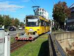 Straßenbahn / Stadtverkehr; Zahnradbahn  Die Zacke ;    ZT 4 Nr.1001 von MAN Baujahr 1982 mit Lore Nr.1981 von Wagenunion Baujahr 1983 in Stuttgart Degerloch am 09.10.2014.