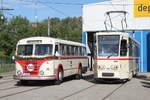rostock/628162/ckd-tatra-t6a2-704-stand-am CKD Tatra T6A2 704 stand am 15.09.2018 gemeinsam mit dem Geburtstagskind vor dem Depot 12 in Rostock-Marienehe.