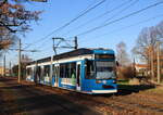 6N1 Wagen 667 als Linie 5 von Rostock-Mecklenburger Allee nach Südblick am 01.12.2024 in Rostock-Reutershagen.