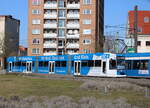 rostock/875790/6n-1-wagen-654-als-linie-5 6N-1 Wagen 654 als Linie 5 von Rostock-Mecklenburger Allee nach Rostock-Südblick am Neuen Markt in Rostock.07.03.2025