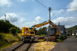 Bei dem Rangierbahnhof der KSW (Kreisbahn Siegen-Wittgenstein) in Herdorf der Betriebsst�tte FGE -Freien Grunder Eisenbahn (KSW NE447 / DB-Nr.