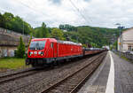 Die 187 186 (91 80 6187 186-2 D-DB) der DB Cargo AG f�hrt am 08 Mai 2026 mit einem Warmband-Coilzug durch Kirchen/Sieg in Richtung Siegen bzw. Kreuztal. Die Wagen waren meist sechsachsige offene Wagen der Gattung Sahmms.

Die Bombardier TRAXX F140 AC3 wurde 2016 von der Bombardier Transportation GmbH in Kassel unter der Fabriknummer 35239 gebaut. Die f�r 140 km/h konzipierte Lok hat nur die Zulassung f�r Deutschland.