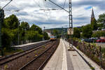 Die 111 049-3 (91 80 6111 049-3 D-GfF) der GfF - Gesellschaft f�r Fahrzeugtechnik mbH (Crailsheim) f�hrt am 02 Juli 2026 mit einem Leerzug, bestehend aus zwei ex InterRegio-Wagen der 2. Klasse mit Mehrzweckabtei (Gattung Bimdz), durch den Bahnhof Kirchen/Sieg in Richtung K�ln. Nochmals einen lieben Gru� an den freundlichen Lokf�hrer zur�ck. 

Die Lok wurde 1975 von Henschel in Kassel unter der Fabriknummer 31895 gebaut und an die Deutsche Bundesbahn geliefert. In der Lackierung gelb/wei� (wie hier) fuhr die Lok 1990 und 1991 als Lufthansa-Airport-Express die LHA-Verbindung Stuttgart–Frankfurt Flughafen. Ich finde diese Farbgestaltung steht der Lok sehr gut.  