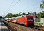   Die 101 067-7 (91 80 6101 067-7 D-DB) der DB Fernverkehr AG fährt am 05.06.2019 mit einem IC durch Gröbenzell in Richtung München.