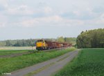 277 003-0 zieht ein leeren Holztransportzug von Wiesau nach Cheb.