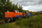Nun am 18 September 2025 verlassen die KSW 44 (92 80 1271 004-4 D-KSW) eine MaK G 1000 BB und die an die KSW vermietete 272 408-6 / D20 der Bentheimer Eisenbahn AG (92 80 1272 408-6 D-BE), ex