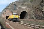 218 391-1 mit 2 Flachwagen beim Rossstein-Tunnel.