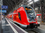   Eigentlich hatten wir in Frankfurt am Main Hbf nur 12 Minuten Umsteigezeit, aber der ICE 593 von Berlin nach München hatte über 60 Minuten Verspätung (er fährt teilweise über die neue
