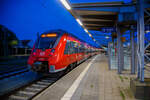 Zwei gekuppelte fünfteilige Bombardier Talent 2 (442 345 / 442 845 und ein weiterer) der DB Regio Nordost als S-Bahn Rostock der Linie S2 (Güstrow – Schwaan - Rostock Hauptbahnhof - Warnemünde),