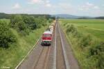 232 550 zieht ein Bauzug nach München bei Neudes.