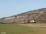 ES64 F4 202 zieht ein Containerzug nach Süden bei Thüngersheim.