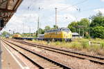 221 106-8 EGP - Eisenbahngesellschaft Potsdam mbH mit drei Containerwagen und vier V60 in Stendal und fuhr weiter nach Wittenberge am 21.07.2017.