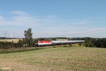 223 034 mit einem Kesselzug auf dem Seußener Viadukt auf dem Weg nach Regensburg.