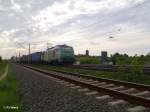 437024 mit Containerzug bei Schkeuditz.