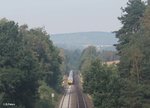 266 442 zieht den Rüdersdorfer Zementzug nach Regensburg durchs Naabtal.