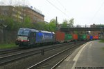 MRCE / BOXXpress 193 853 mit Containerzug am 29.04.2016 in Hamburg-Harburg auf dem Weg nach Süden